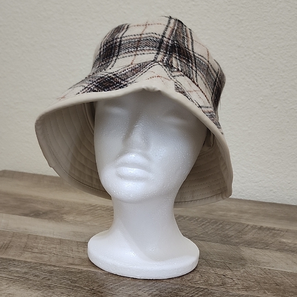 Steve Madden Cream and Brown Bucket Hat